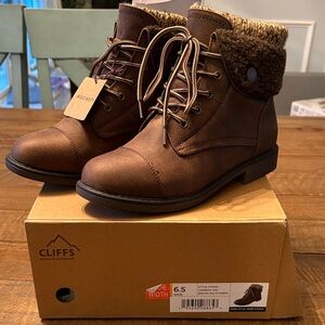 Cliffs by WHITE MOUNTAIN Chocolate Lace-Up Boots